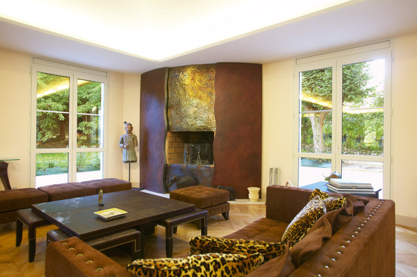 La ligne Emotion vous proposera des réalisations adaptables, selon les dimensions et la configuration de votre intérieur, afin d'orienter votre choix de la façon la plus adéquate.