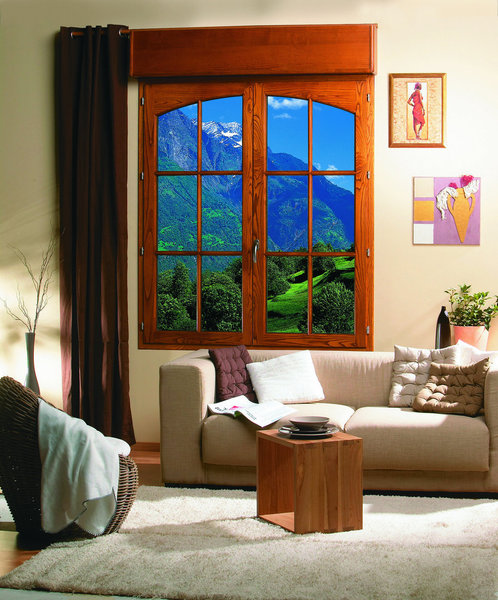 La ligne Soizic, pour vos fenêtres et portes-fenêtres dans un matériau mixte (aluminium et PVC), vous permettra de distiller une ambiance design et distinguée dans vos pièces à vivre.