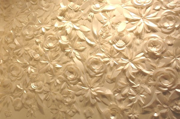 Mur de fleurs pour accéder au SPA