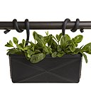 L’art minimal japonais concentré dans cette élégante jardinière.