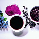 Fraîches, en sirop ou en confiture, cuites ou séchées, ingrédients fondamentaux des pâtisseries et des mets salés, les myrtilles sauvages possèdent d’excellentes propriétés antioxydantes. Fraîches, en sirop ou en confiture, cuites ou séchées, ingrédients fondamentaux des pâtisseries et des mets salés, les myrtilles sauvages possèdent d’excellentes propriétés antioxydantes.