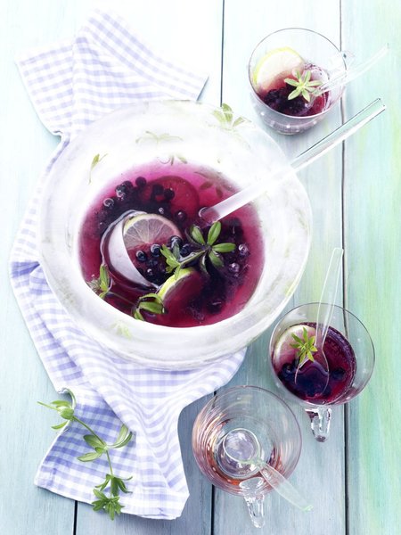 Un punch très nature et aux accords surprenants. L’aspérule et la myrtille vous convient à leur mariage !