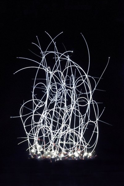 La célèbre Bouclette de François Azambourg sera, parmi bien d'autres, une des pièces phares du design contemporain, alors présentée lors de l'exposition Particule14.