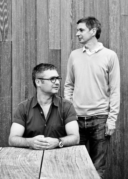 Découvrez le cabinet de porcelaines et la salle à manger rétro-moderniste de Laurent Buttazzoni et Associés.