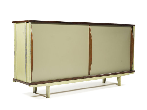 Bahut de l’immeuble Air France de Brazzaville désigné par Jean Prouvé.