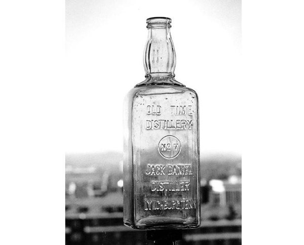 La bouteilles de 1895, tout droit sortie des archives maison.