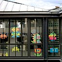 Nintendo, Apple, Google et l'univers des Space Invaders ont contaminé les entreprises de leurs belles couleurs. Nintendo, Apple, Google et l'univers des Space Invaders ont contaminé les entreprises de leurs belles couleurs.