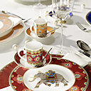 Hommage à la route de la soie illustrée par des dessins aux couleurs chatoyantes chez Villeroy & Boch