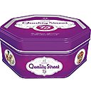 Bon anniversaire Quality Street pour ses 75 printemps ! La belle boîte vintage servira ensuite pour ranger sa couture ou les crayons de couleur...