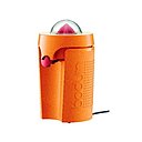 Un presse-agrumes aux couleurs vitaminées. Service illimité. Système anti-gouttes. En plastique, silicone et acier inoxydable. 59,90 €. Bodum.
