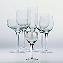 La gamme André Chenier est composée de verres de plusieurs tailles, aux lignes épurées. Élégance et finesse pour cet ensemble en cristal.