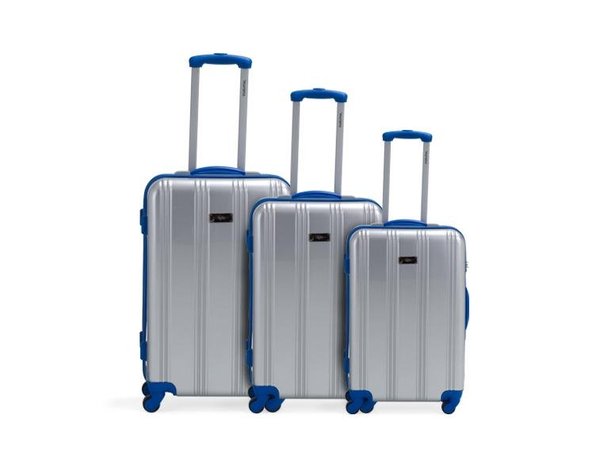 Choisissez la valise qui convient à votre type de voyage grâce à l’ensemble de trois valises trolley. Leur design de qualité vous assure un certain prestige à l’aéroport. Existent en blanc et bleu, gris et bleu, noir ou gris.