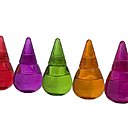 Pour voir la vie en rose l’eau de vie de framboise, en orange la mirabelle, en violet la prune, en rouge le kirsch, en jaune la poire Williams et en vert l’absinthe.