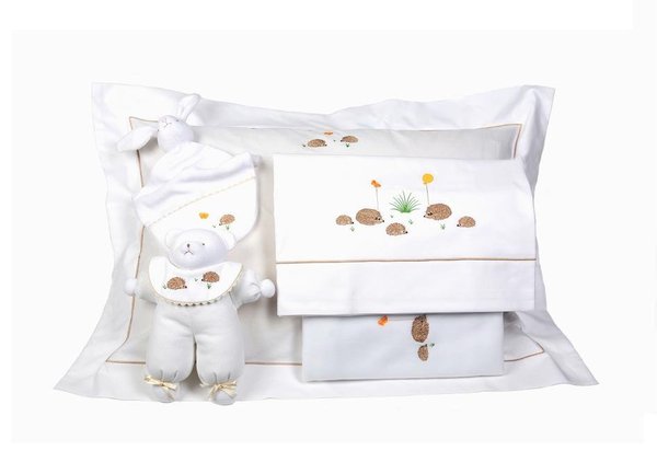 Même les petits ont droit à un linge de lit inspirant de belles histoires, modèle Hérisson