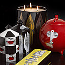 Artiste milanais né en 1913, Piero Fornasetti s'illustra sur des supports divers et variés par un dessin précis et  inspiré de l'architecture antique