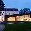 L’extension contemporaine du Musée d’Art de la Ville de Luxembourg réalisée par Philippe Schmit prolonge habillement la très classique Villa Vauban