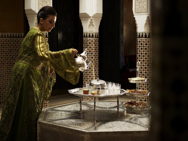 Tradition oblige, le décor du restaurant Marocain a été pensé par Jacques Garcia dans le plus pur style hispano-mauresque