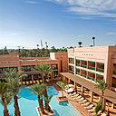 Belle piscine après un 18 trous au Golf Hotel dans la palmeraie de Marrakech