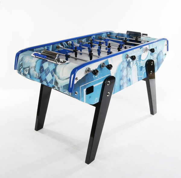 Étonnant Babyfoot street art !