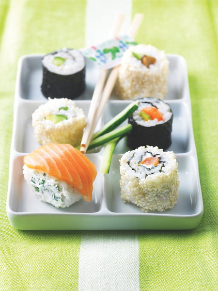 2 minutes au micro-ondes pour un dîner japonais, sushi et maki Picard