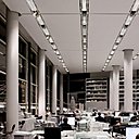 Pour un meilleur confort acoustique des mille collaborateurs du bureau d’étude de l’architecte Norman Foster travaillant en open space, Kvadrat a mis au point le procédé acoustique Soft Cells.