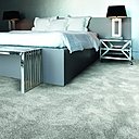 Une moquette épaisse apporte une ambiance haut de gamme à la pièce. Pearl. Lano. www.lano.be