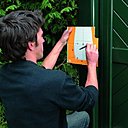 Reportez l'emplacement des trous de la plaque de fixation