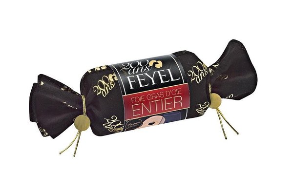 Le traditionnel foie gras d'oie truffé au torchon