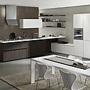 « Format.0 » de Comprex : quand l’espace ne manque pas, c’est l’espace qui marque la frontière entre cuisine et pièce à vivre. Nul besoin d’îlot !