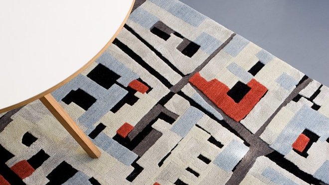 Avec "Paris", Julien Kolmont de Rogier évoque de façon abstraite la géométrie et l'ambiance colorée d'une ville vue d'avion