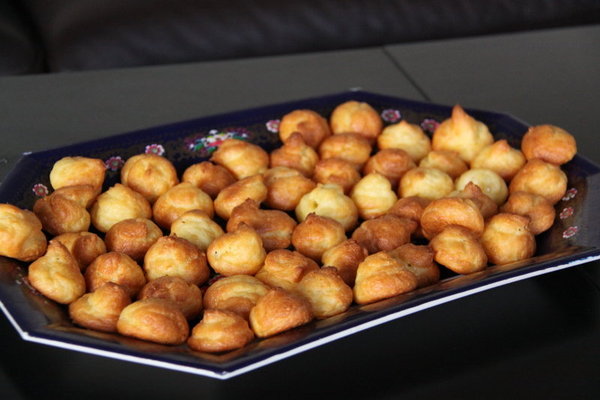 Une trentaine de gougères par fournée !
Comptez 4 à 5 gougères par personne à l'apéritif