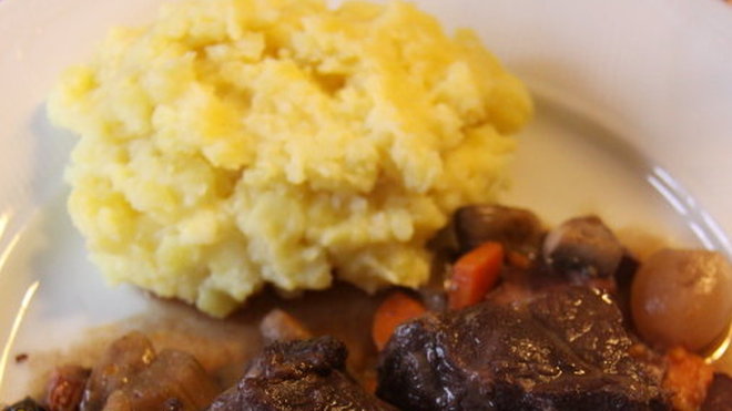 Pour un plat 100% tradition, accompagnez le d'une purée de pommes de terre maison Pour un plat 100% tradition, accompagnez le d'une purée de pommes de terre maison