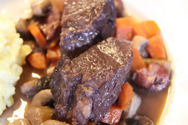 N'hésitez pas à préparer un boeuf bourguignon en grande quantité, réchauffé il est encore meilleur !