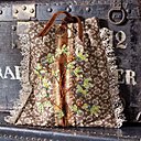 Sac aux branches de ruban et bordure en dentelle