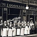 Les premiers restaurants "Les Bouillons" avec leur célèbre plat unique de viande et de bouillon pour les ouvriers des Halles.