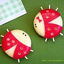 Madame et Monsieur coccinelle à table...