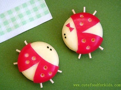 Madame et Monsieur coccinelle à table...