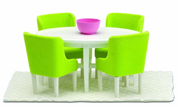 La salle à manger haute en couleurs.