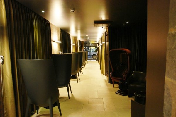 Couloir avec tête à tête