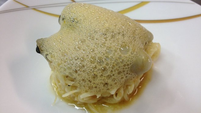 Céleri confit et huître tout juste pochée, à tomber... Céleri confit et huître tout juste pochée, à tomber...