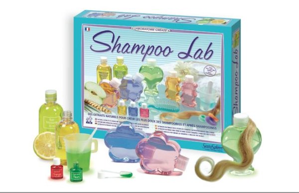 Shampoo Lab, un coffret découverte et un mini laboratoire de cosmétiques pour les enfants à partir de 7 ans.