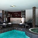 Confort absolu pour des soins experts dans une décoration luxueusement montagnarde.