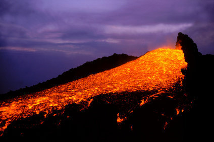 Le facinant spectacle de l'Etna en pleine irruption...