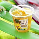 Pour un instant exotique, la Kup d'ananas frais vous envoûtera.