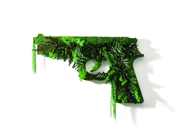 Jungle Gun,  pour un James Bond écolo.