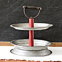 L'objet est parfaitement stable, grâce à la tige filetée traversant les 3 plats.