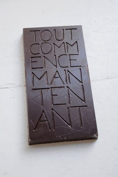 Un slogan : Tout commence maintenant!