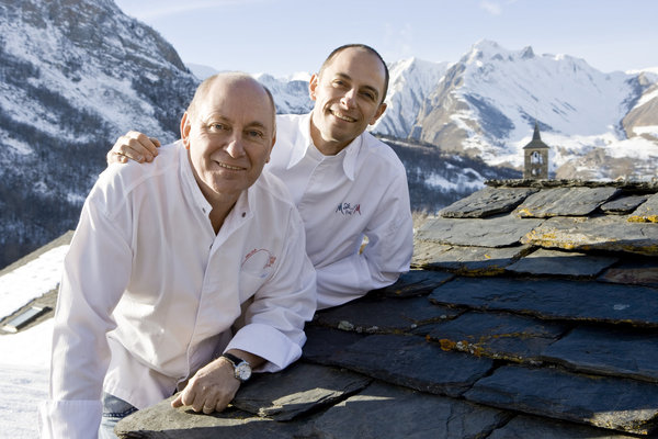 Le père et le fils: 2 chefs à la Bouitte pour une cuisine de haute voltige.