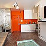 Un mini-loft haut en couleurs
