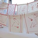 On trouve tout au BHV, perceuse, agrafeuse, scie, tournevis et clé à molette sous la main de maître et la dextérité de la plasticienne du fil  Fanny Viollet.